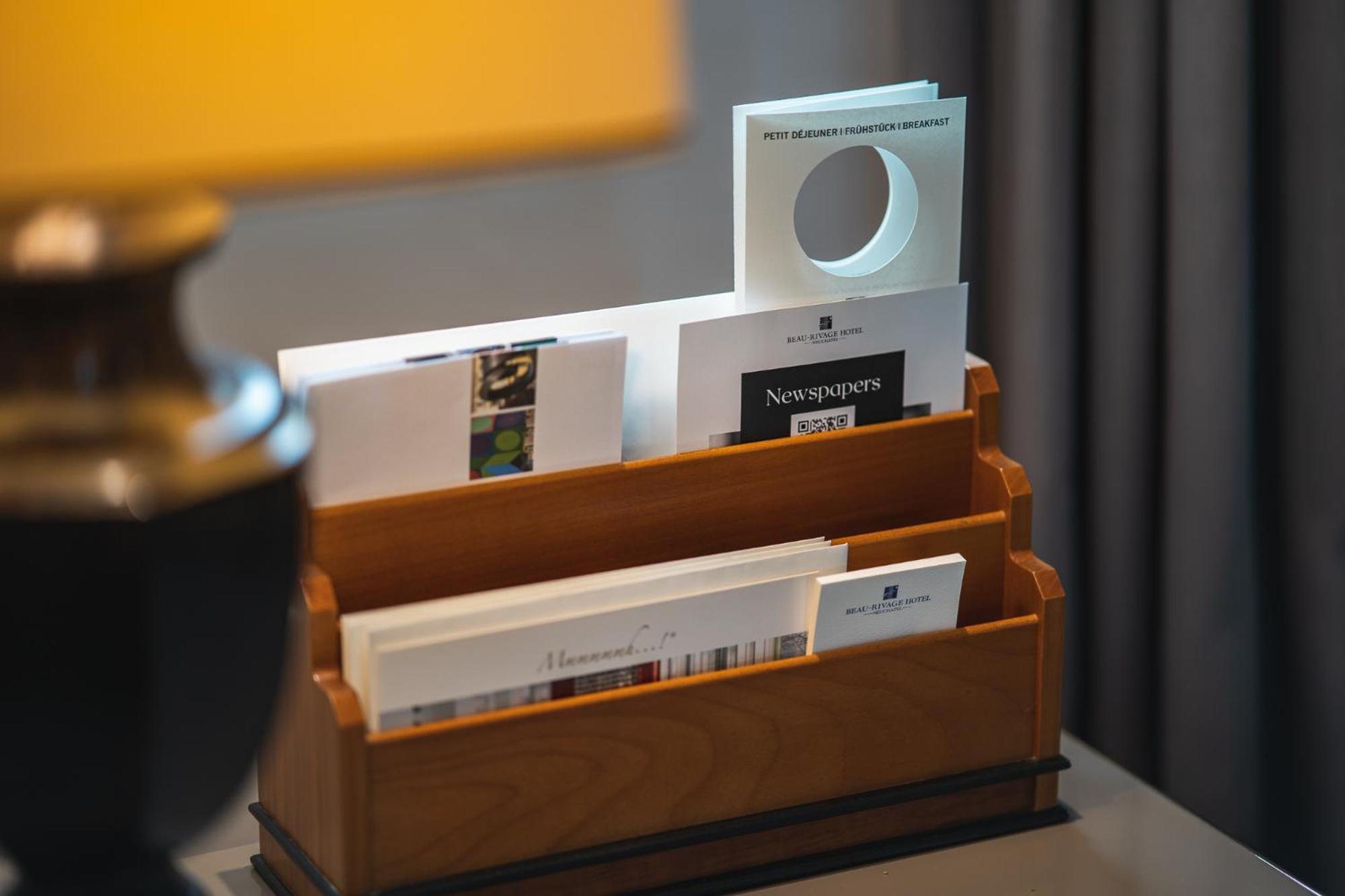 Beau Rivage Hotel Neuchatel Ngoại thất bức ảnh A magazine rack