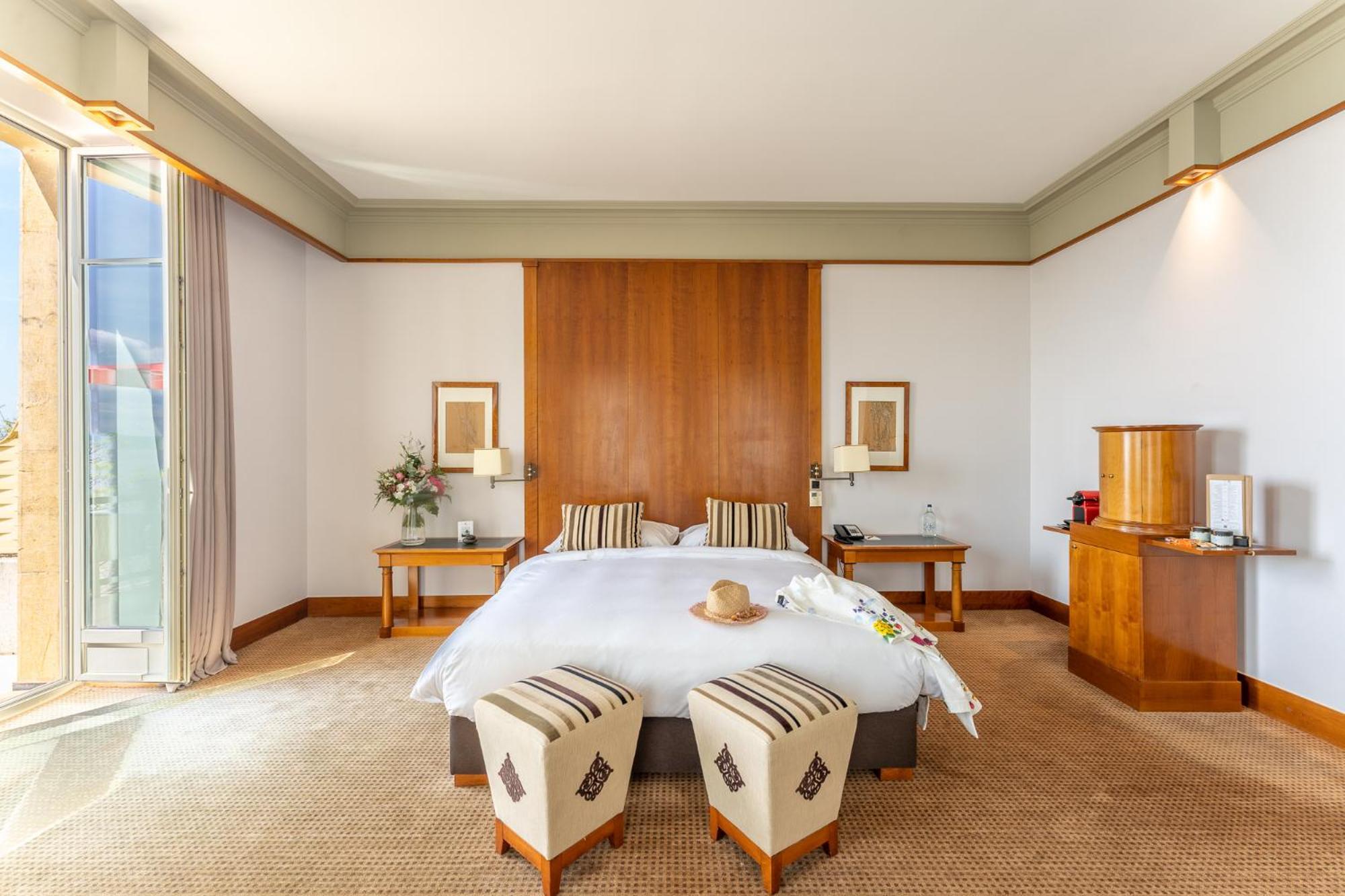 Beau Rivage Hotel Neuchatel Ngoại thất bức ảnh A bedroom at the hotel