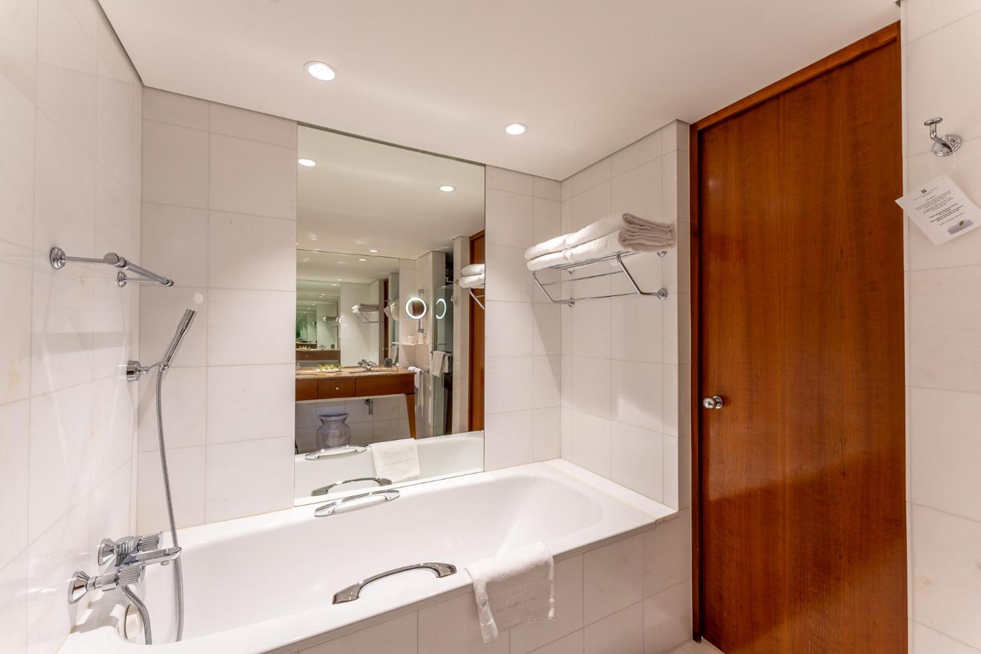 Beau Rivage Hotel Neuchatel Ngoại thất bức ảnh Bathroom