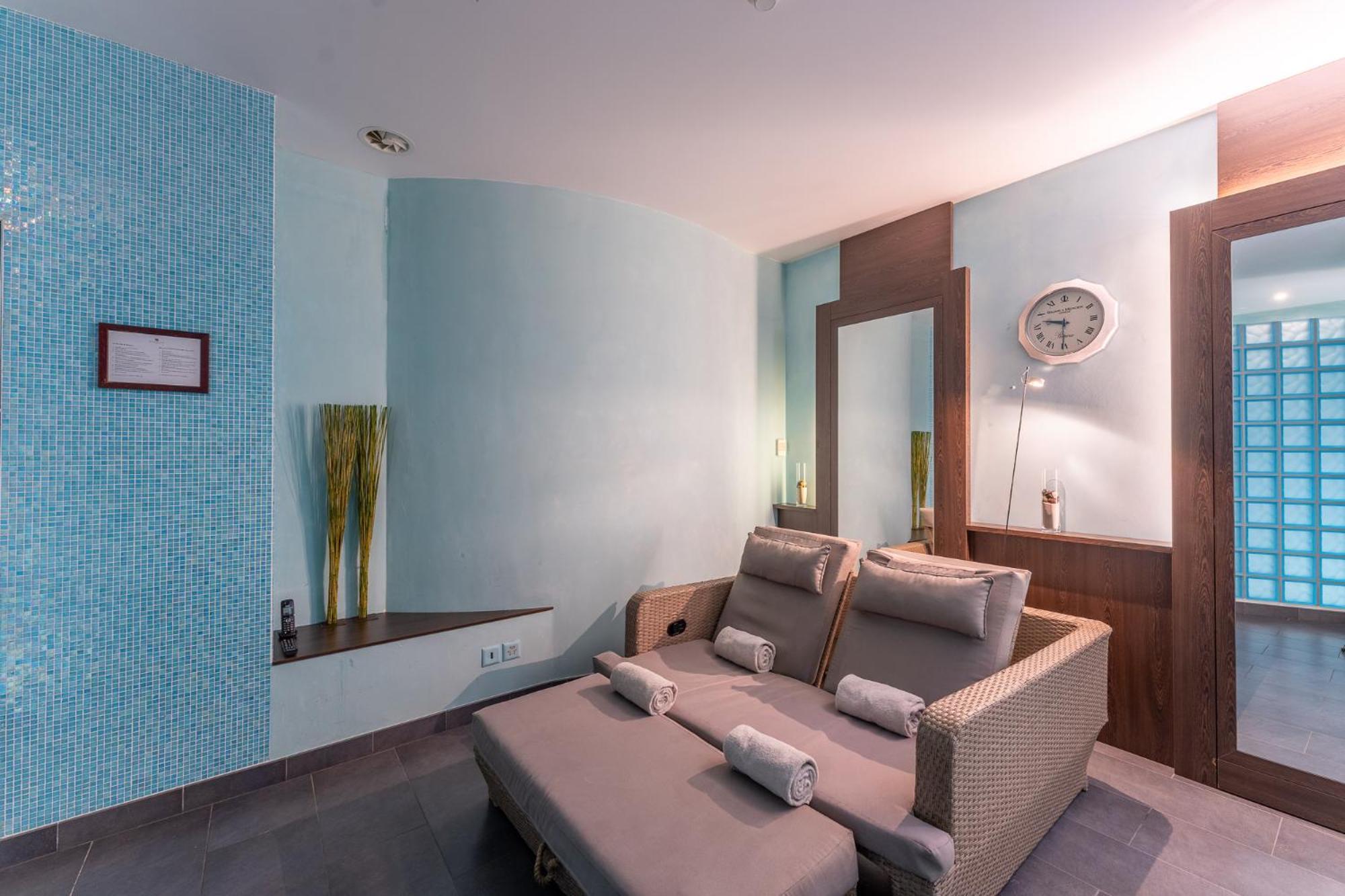 Beau Rivage Hotel Neuchatel Ngoại thất bức ảnh A room at the hotel