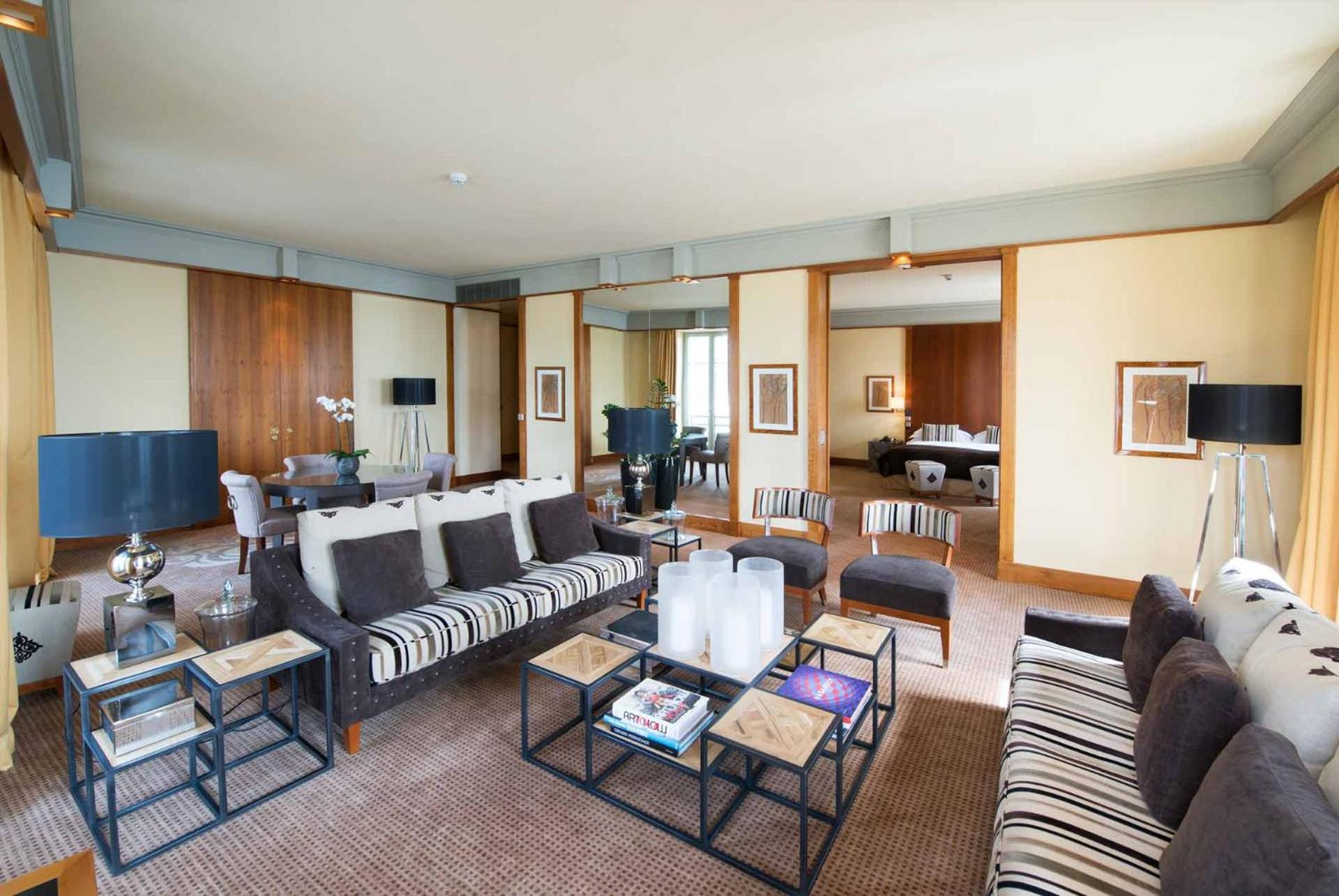 Beau Rivage Hotel Neuchatel Ngoại thất bức ảnh The living room of a suite at the InterContinental London The O2